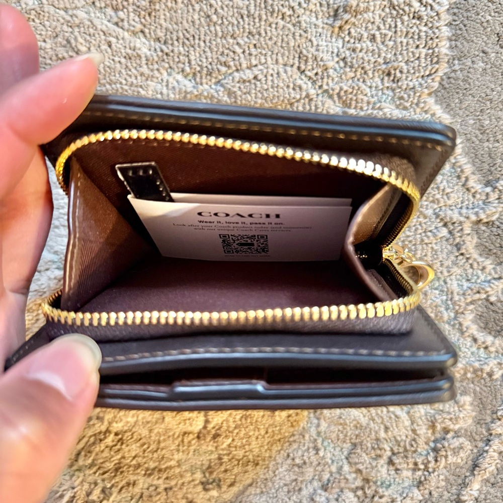 COACH Snap Wallet in Signature Chenille - Gold/Truffle - Picture 6 of 8